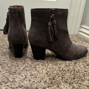 Vionic grey booties